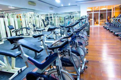 Apartamentos Whiz Residence Darmo Harapan Surabaya