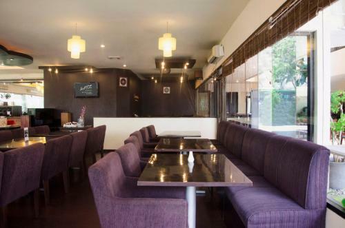 Apartamentos Whiz Residence Darmo Harapan Surabaya