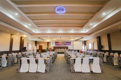 Halogen Hotel Airport Surabaya