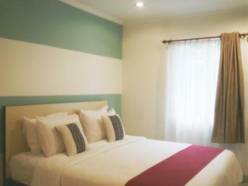 Leos Hotel
