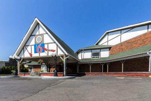 Hotel Motel 6 Trenton On
