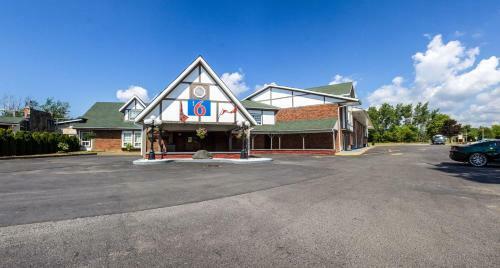 Hotel Motel 6 Trenton On