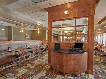 Hotel Bonnyville Neighbourhood Inn