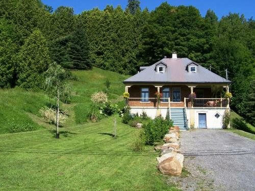 Petite Maison Dans La Prairie