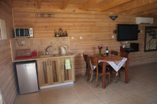 Lodge Be-taam Ahava Suites
