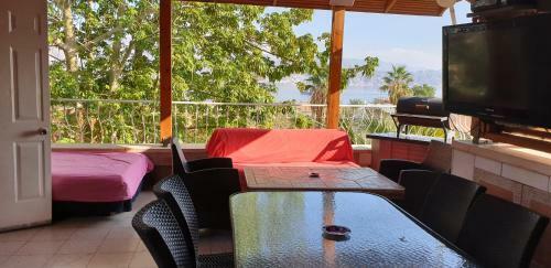 Hostal Shefer Guesthouse