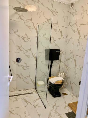 Shantell Luxury Apartment