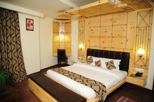 Hotel Grand Sharan