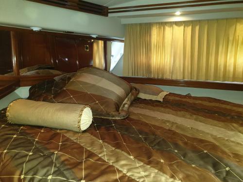 Xclusive Air Conditioned 22m Luxury Yacht