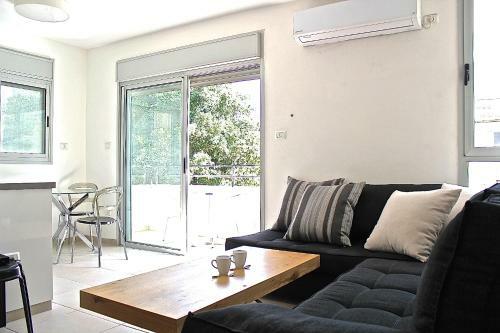 Apartamento By31 Central-modern-balcony-bugrashov Beach