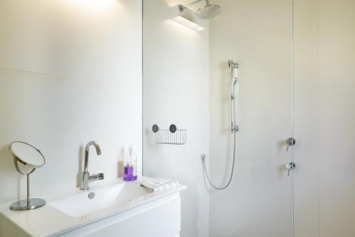 Apartamento Neve Tzedek Cute Penthouse With Parking