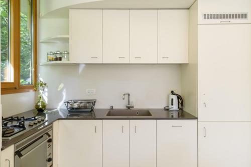 Apartamento Neve Tzedek Cute Penthouse With Parking