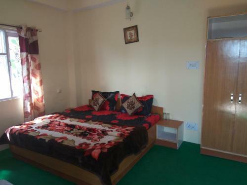 Decent Stay Near Sanjauli