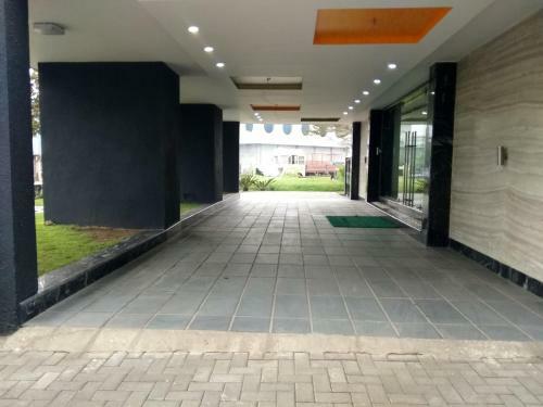 Hotel Jk Rooms 121 Shaheen Int.-nr. Mahindra Co.-midc