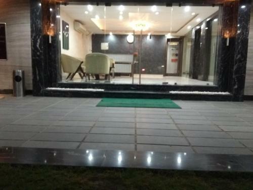 Hotel Jk Rooms 121 Shaheen Int.-nr. Mahindra Co.-midc