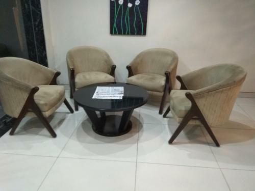 Hotel Jk Rooms 121 Shaheen Int.-nr. Mahindra Co.-midc