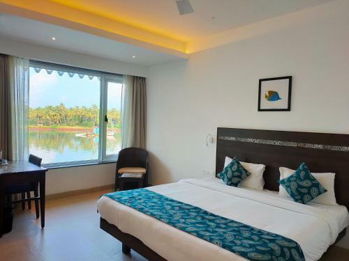 Hotel Indy Waterfront Resort