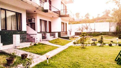 Posada Van Durga Villas & Suites