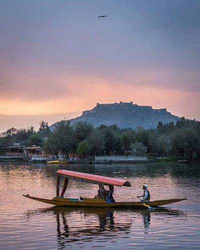 Hotel Island Pahalgam