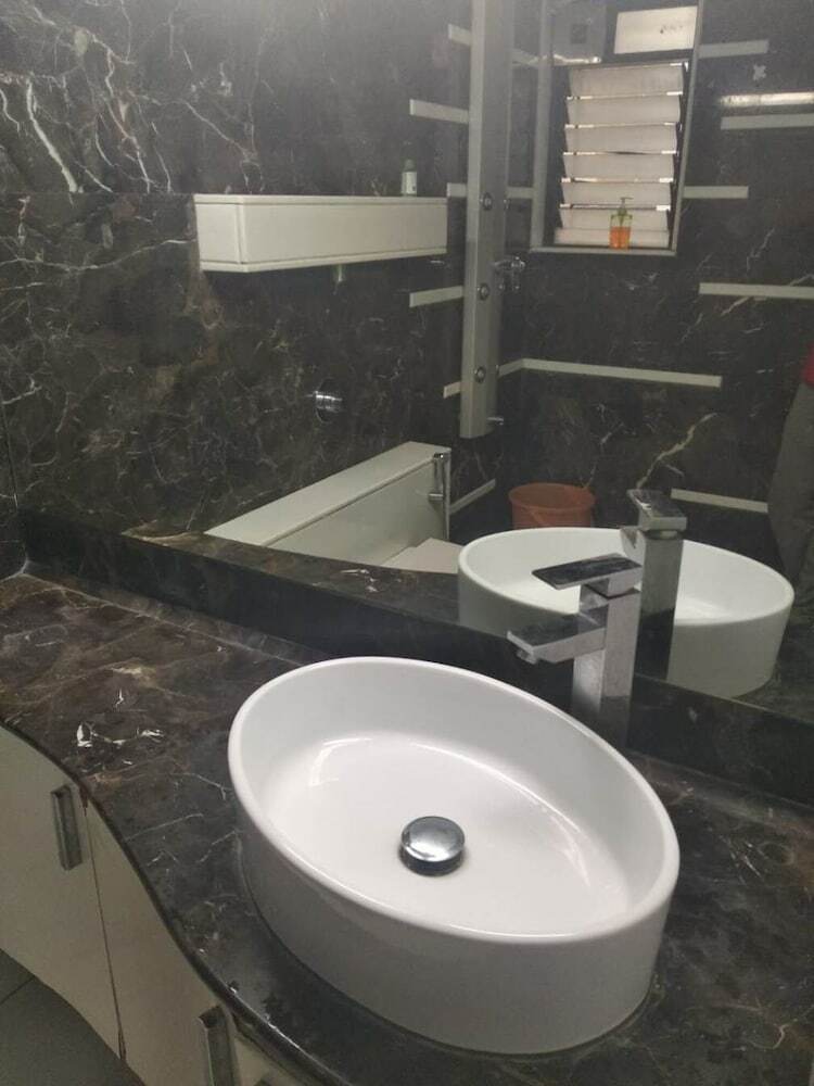 Hotel Easystayy 3