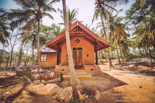 Kissing Trees Homestay