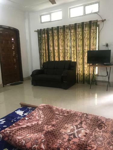 Hostal Nhoshring Guest House