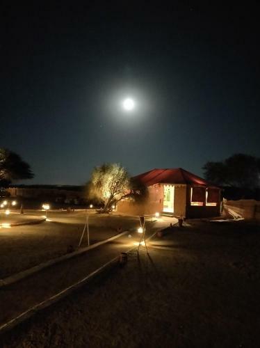 Hotel Golden Dune Camp