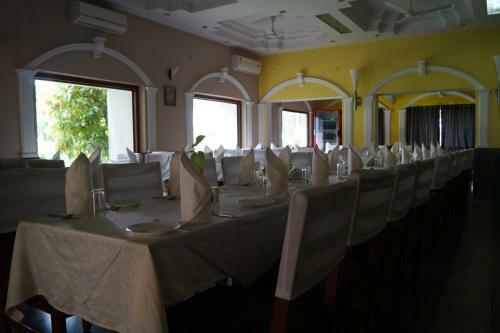 Hotel Badami Court