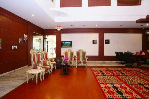Hotel Mangala Towers