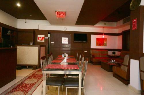 Hotel Mangala Towers
