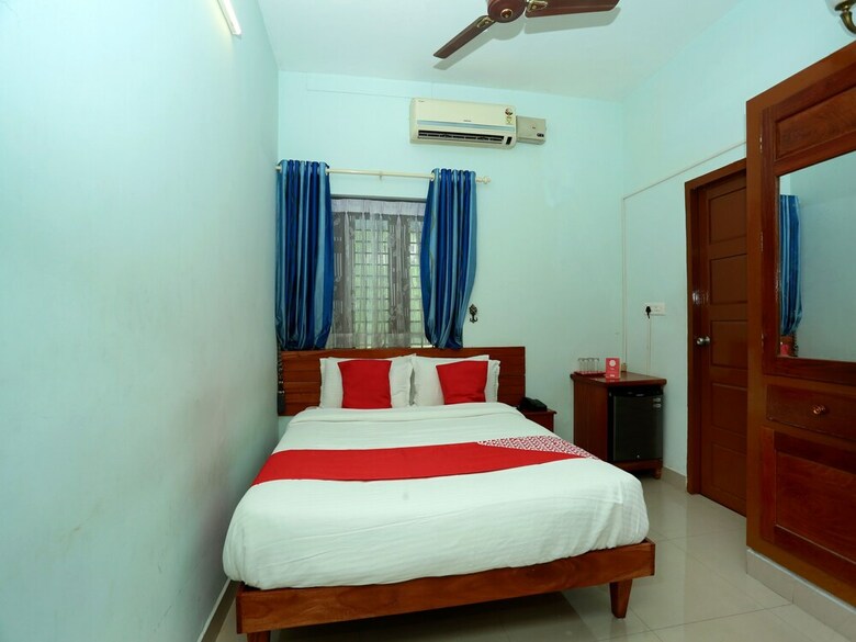 Hotel Oyo 6216 Royz Destinations