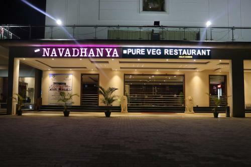 Hotel Dsrmadhanaminn