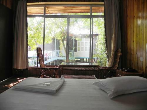 Hotel Aranya Resorts