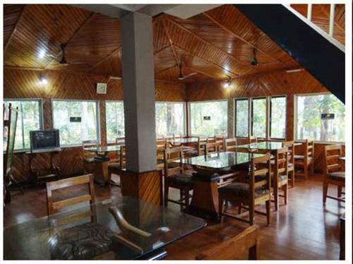 Hotel Aranya Resorts