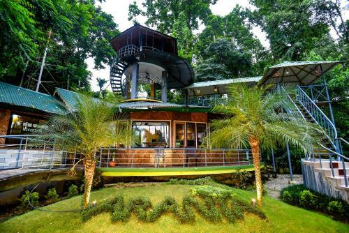 Hotel Aranya Resorts