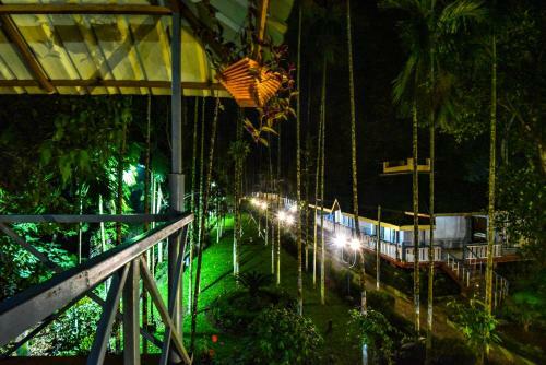 Hotel Aranya Resorts