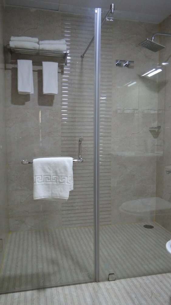 Arna Hotel