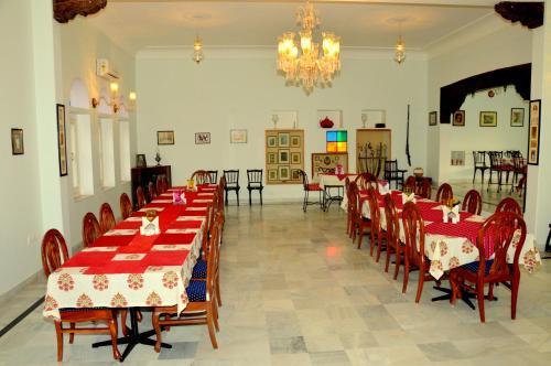 Hotel Castle Khandela