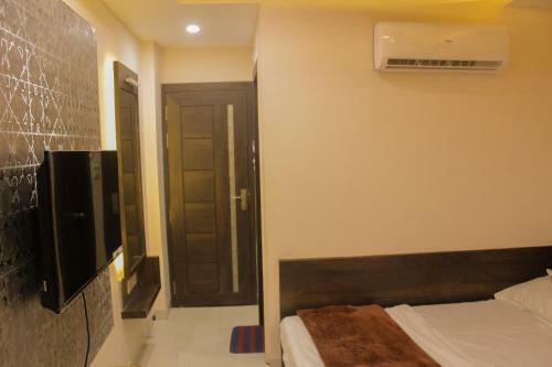Hotel Shree Mahakal Sharnam