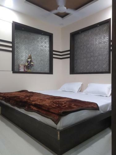 Hotel Shree Mahakal Sharnam