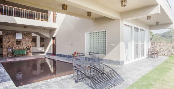 Hotel Jaisamand Island Resort