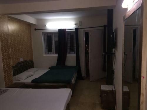 Hostal Deluxe Stay At Mall Road (200m From Church)