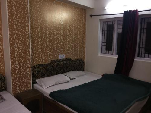 Hostal Deluxe Stay At Mall Road (200m From Church)
