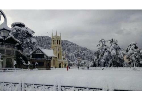 Hostal Deluxe Stay At Mall Road (200m From Church)