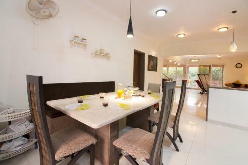 Villa Serene By Vista Rooms