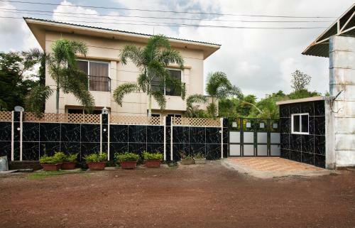 Villa Serene By Vista Rooms