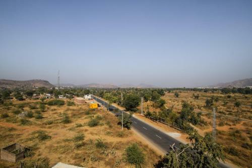 Oyo 27014 Hotel Badam Palace