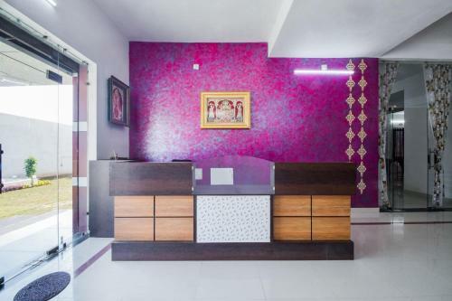 Oyo 27014 Hotel Badam Palace