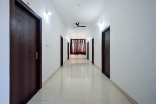 Oyo 27014 Hotel Badam Palace