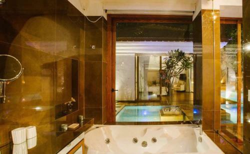 4 Bhk Luxury Villa With Private Swimming Pool